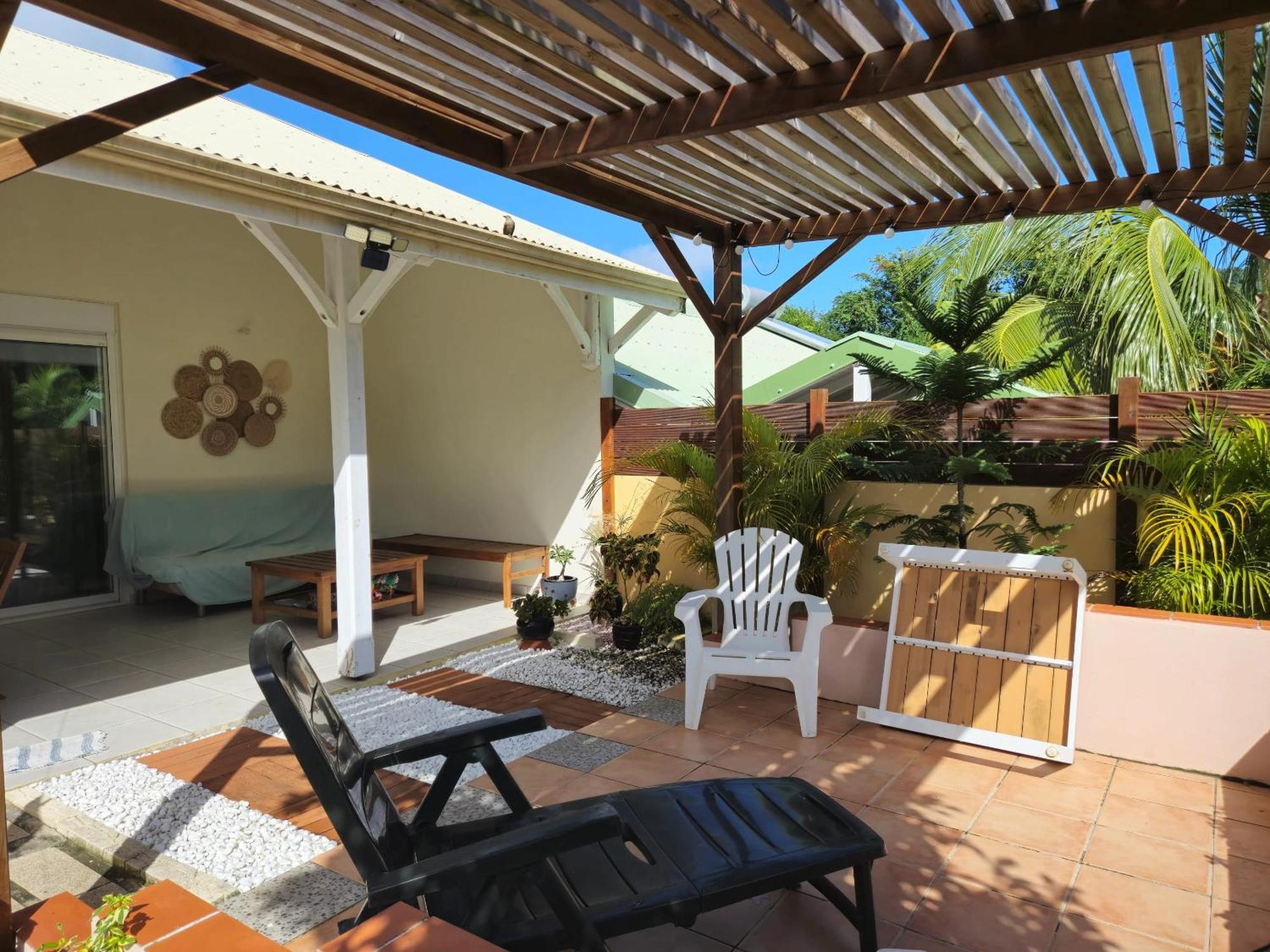 Maison Charmante A Sainte-Anne Avec Jardin Et Pergola En Bois. 外观 照片